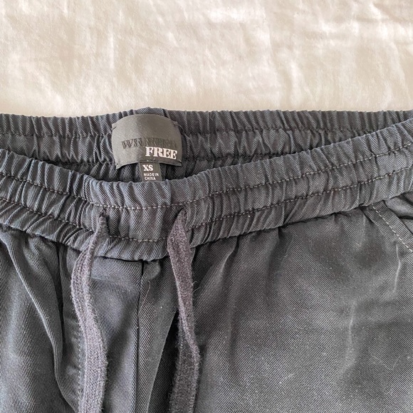 2/$50💙 CLOSET CLEAN OUT: Aritzia joggers - Picture 6 of 8